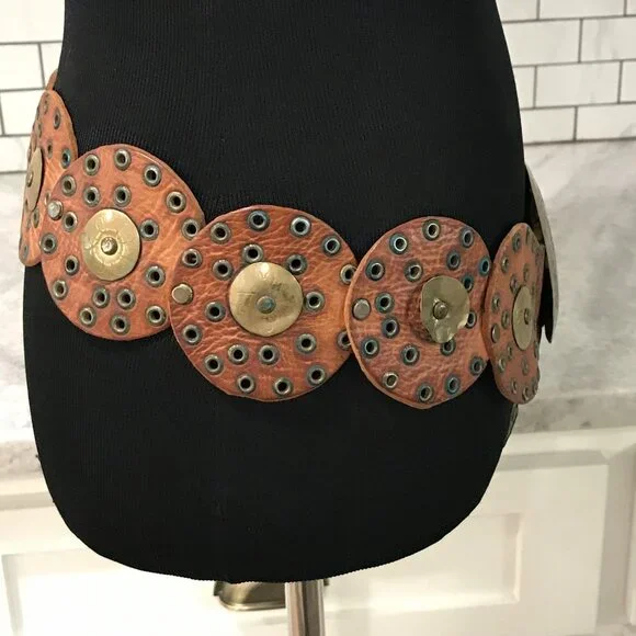 VINTAGE Leather Brass Concho Belt Womens Brown Boho Hippie Grommet Eyelet 70s - Picture 4 of 13